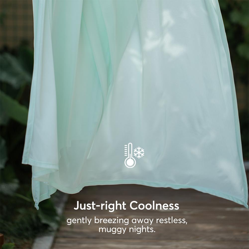 Ultra Soft Cooling Blanket – Breathable & Lightweight for Dorm Beds