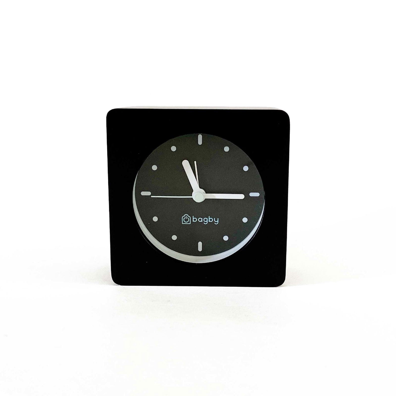 Silent Analog Alarm Clock – Minimalist Wood Design