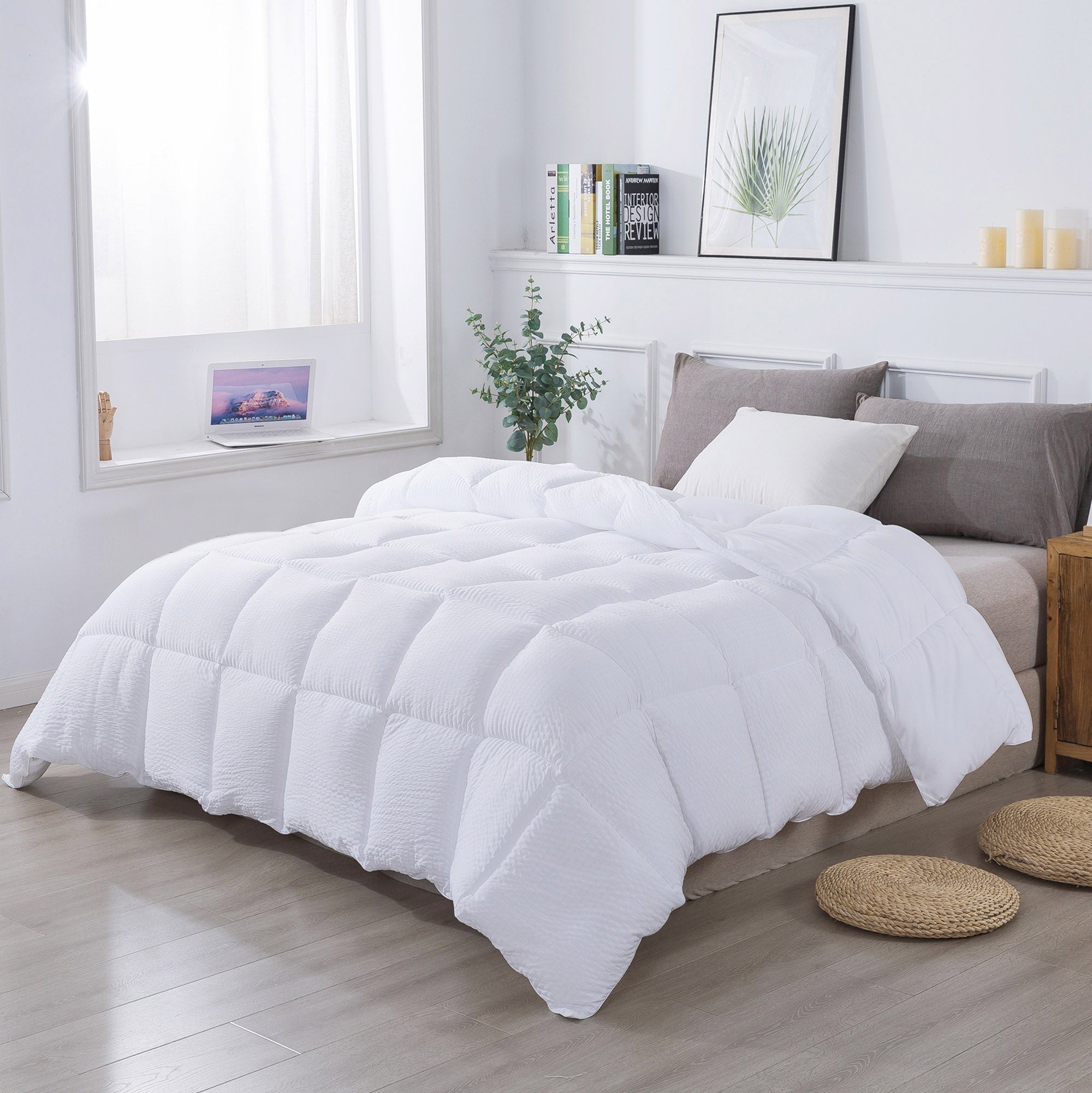 All-Season Reversible Comforter – Ultra Soft Down Alternative | Dorm & Graduation Gift