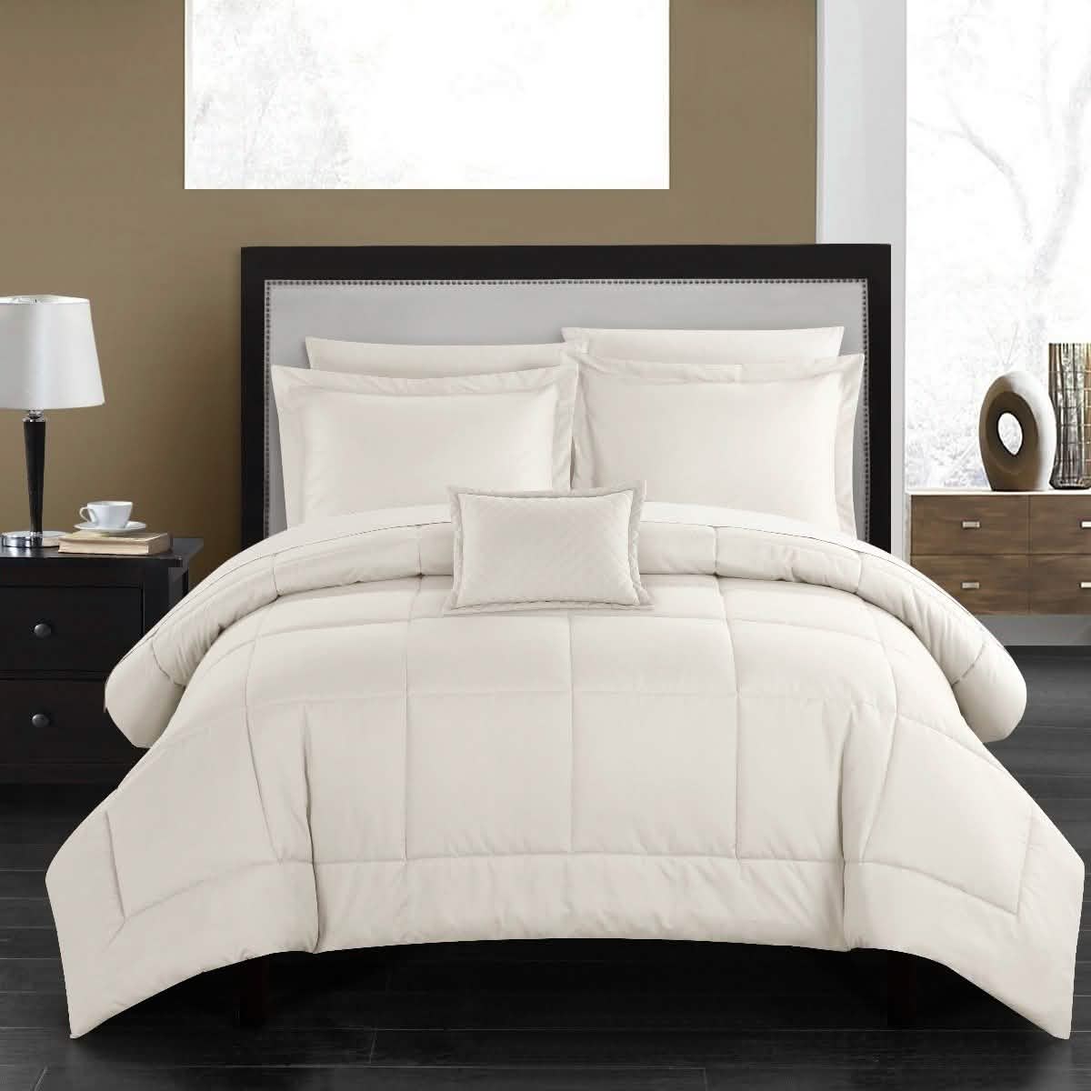 Minimalist Comforter Set – Complete Bedding Set
