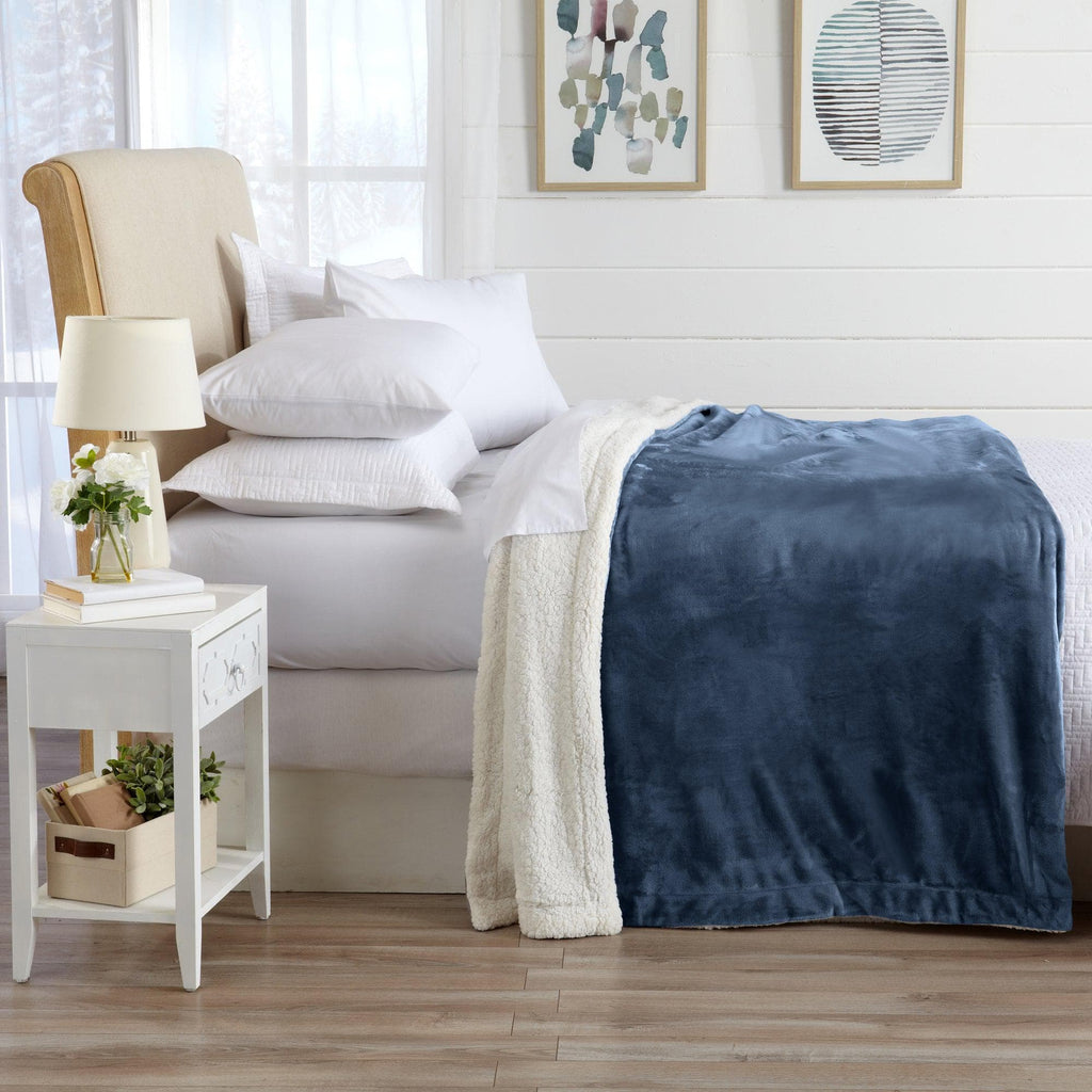 Velvet Plush Sherpa Blanket