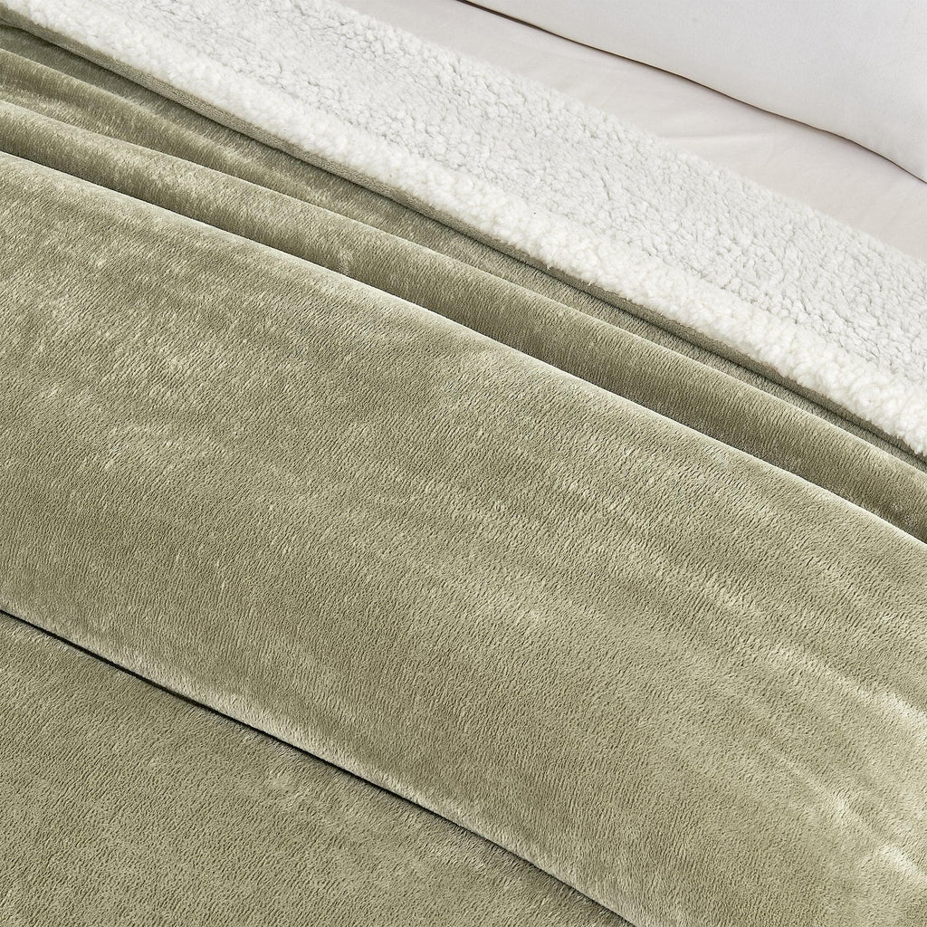 Velvet Plush Sherpa Blanket